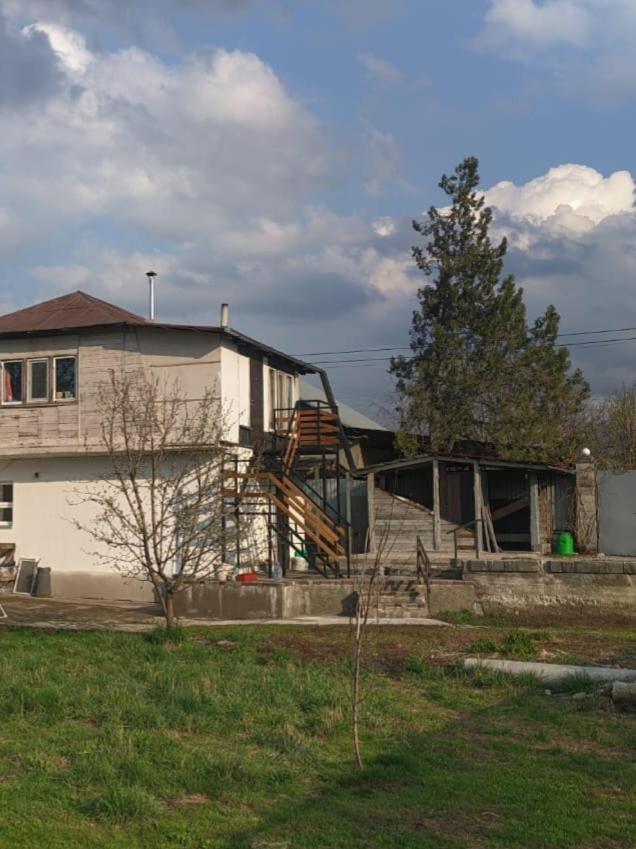 Уютный Ночлег Иссыкские Курганы Rahat Exterior foto
